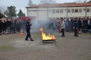 Kula Hacı Ömer Özboyacı Mesleki ve Teknik Anadolu Lisesinde Yangın Tatbikatı Yapıldı