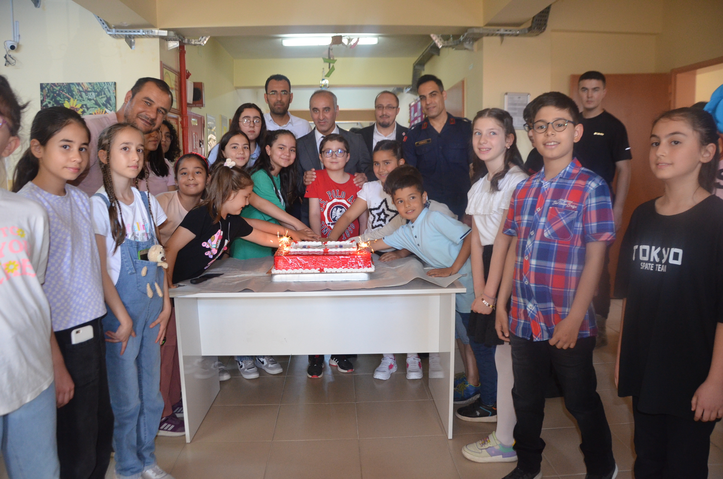 Bilim ve Sanat Merkezi Yıl Sonu Sergisi Açıldı