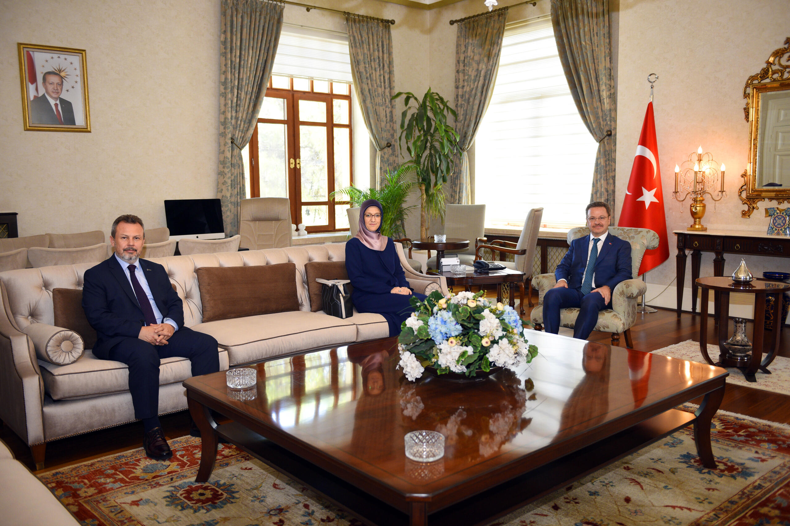 Manisa CBÜ Rektörü Prof. Dr. Rana Kibar’dan Vali Ünlü’ye Ziyaret