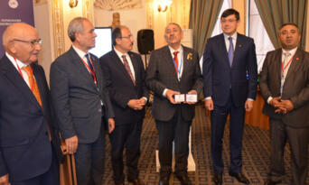 AZERBAYCAN’DAN GAZETEMİZ KÖŞE YAZARI’NA DEVLET NİŞANI