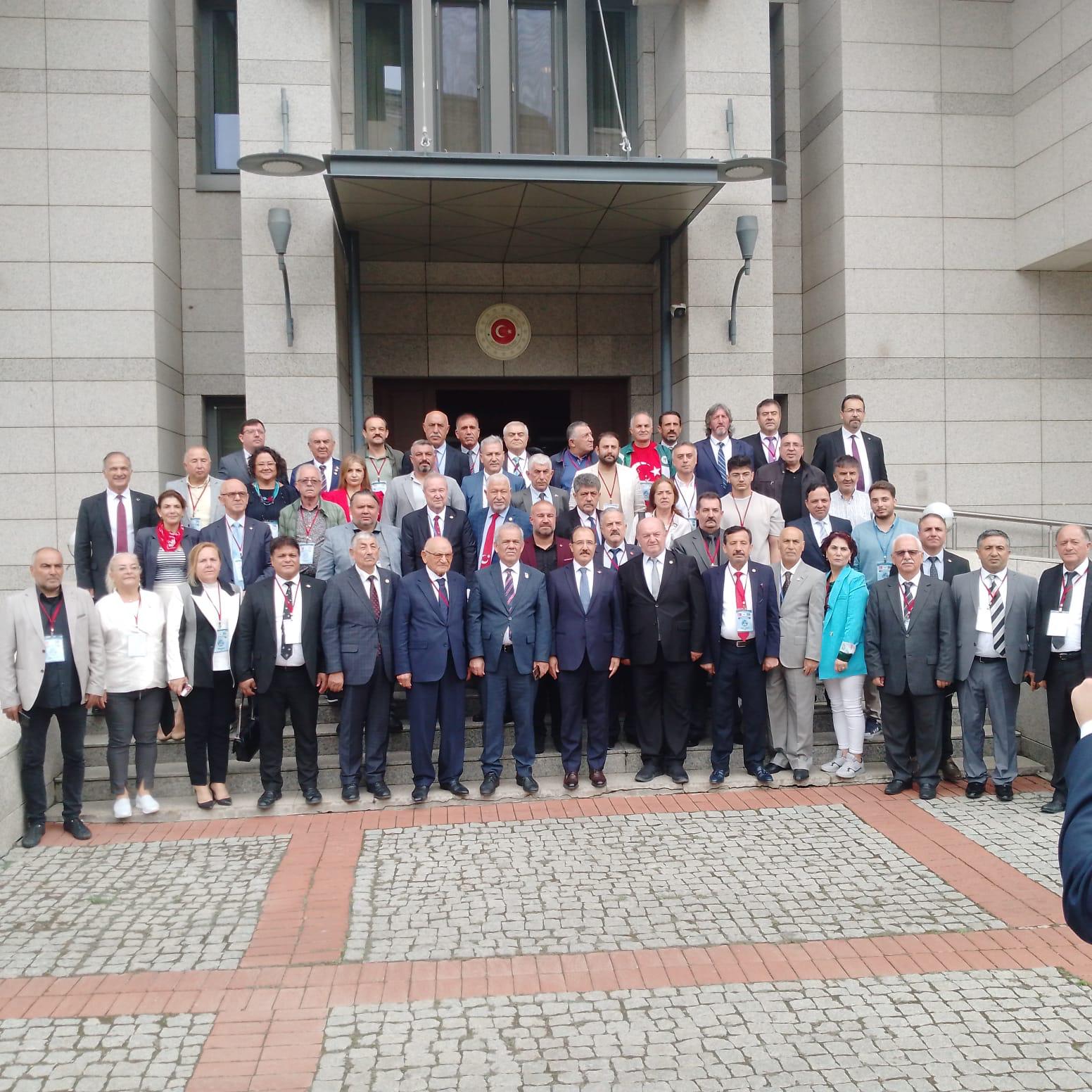 TGF heyeti Bakü Büyükelçisi Cahit Bağcı’yı ziyaret etti