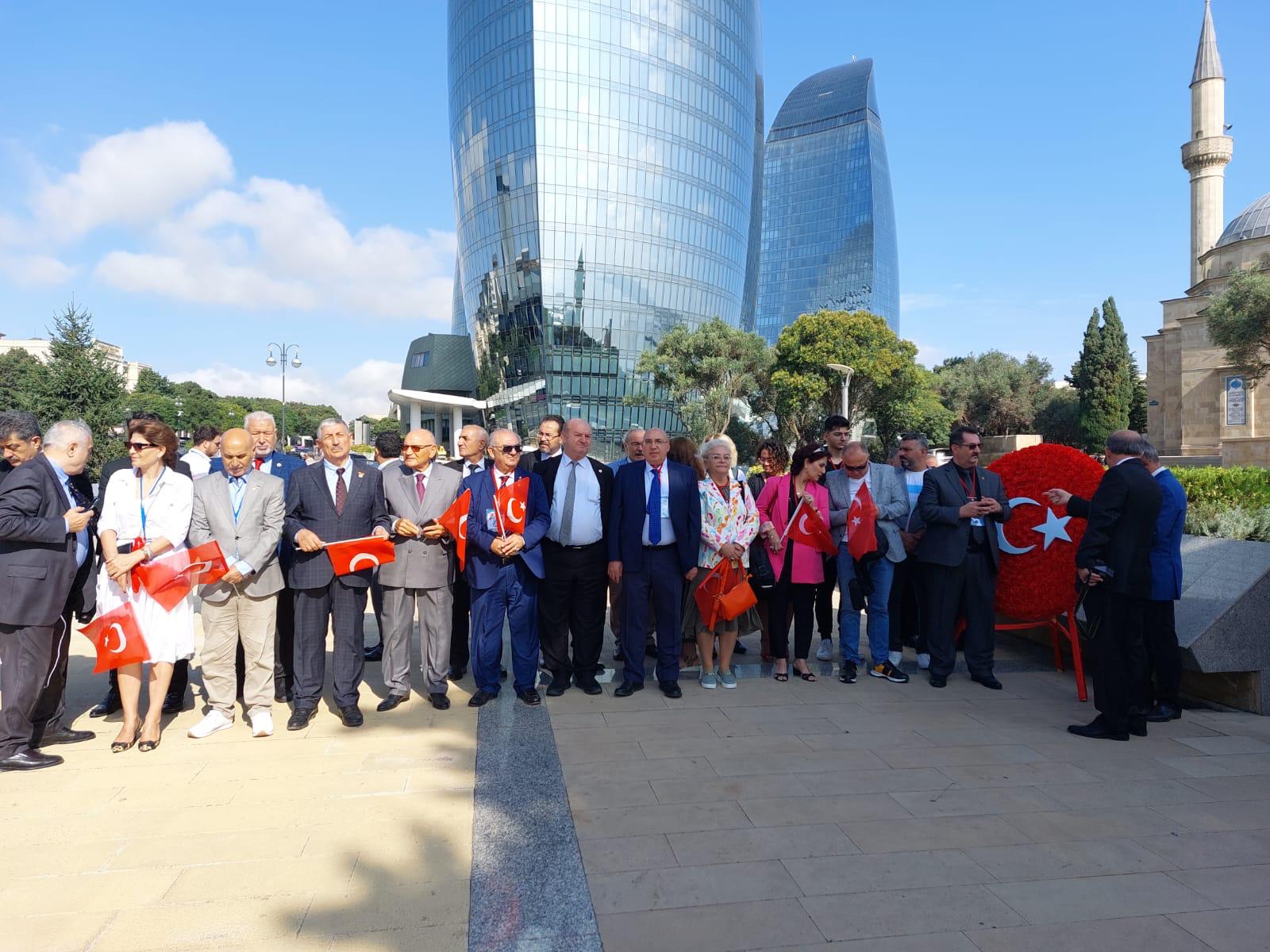 TGF heyeti Bakü’nün kurtuluş törenlerine katıldı