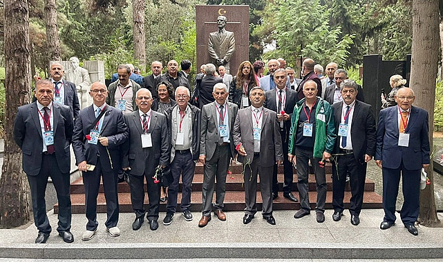 TGF heyeti merhum Azerbaycan devlet büyüklerinin kabrini ziyaret etti