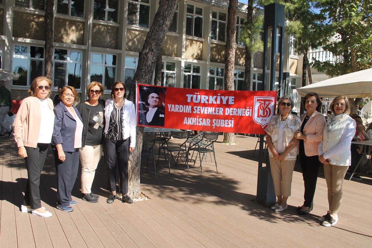 Atatürk Eğitim Bursu için bir araya geldiler