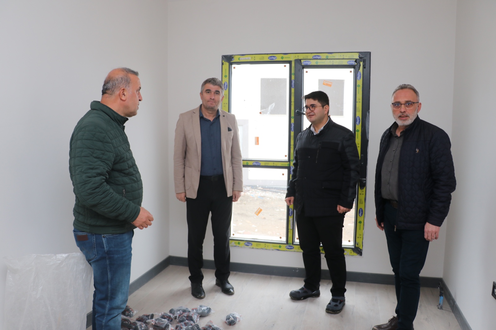 Kaymakam Özdemir İnşaatı Devam TOKİ Konutlarında İncelemelerde Bulundu