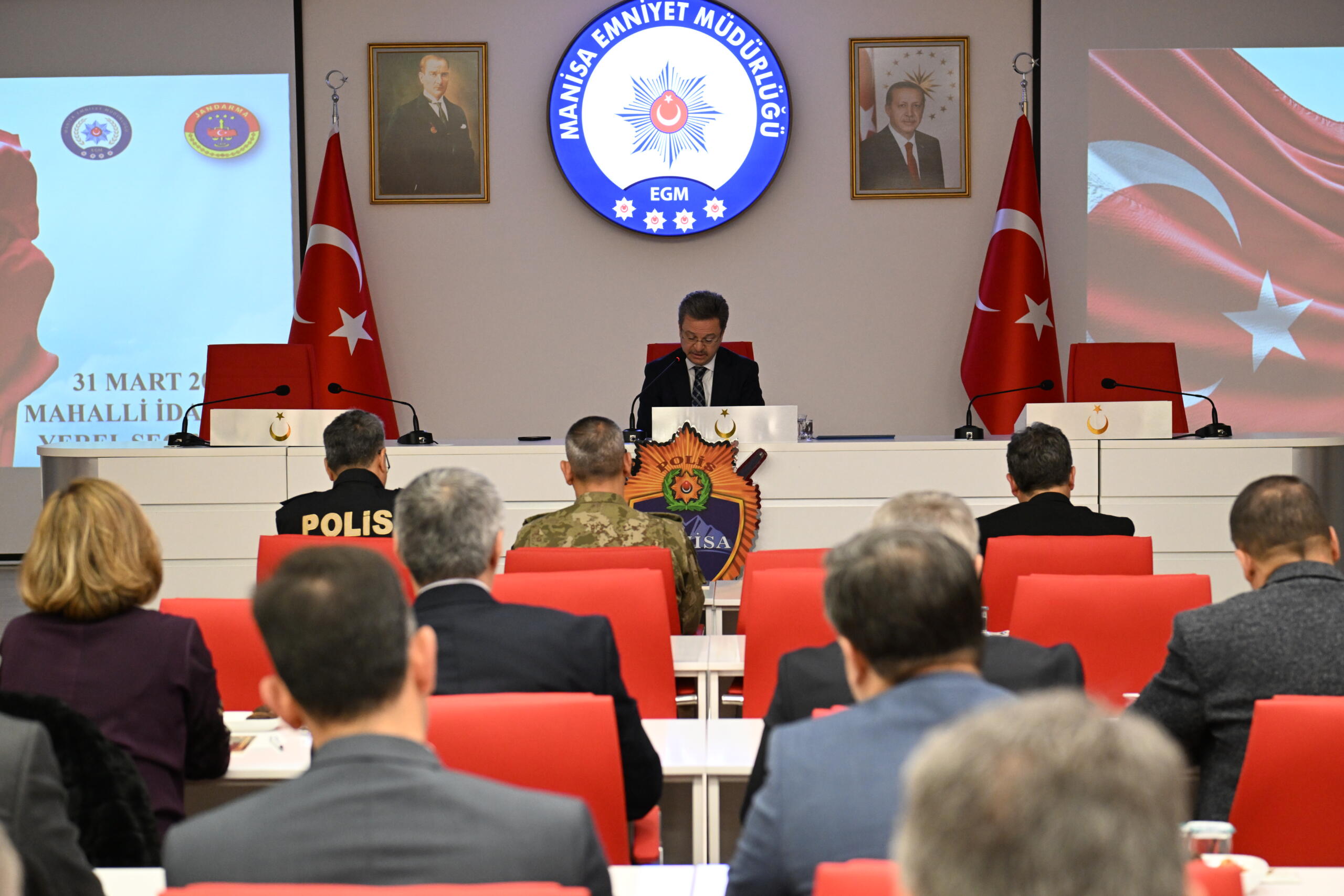 Vali Ünlü Başkanlığında Seçim Güvenliği Toplantısı Yapıldı