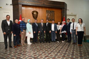 Yeşilay Manisa Şube Başkanlığı Yeni Yönetiminden Vali Ünlü’ye Ziyaret