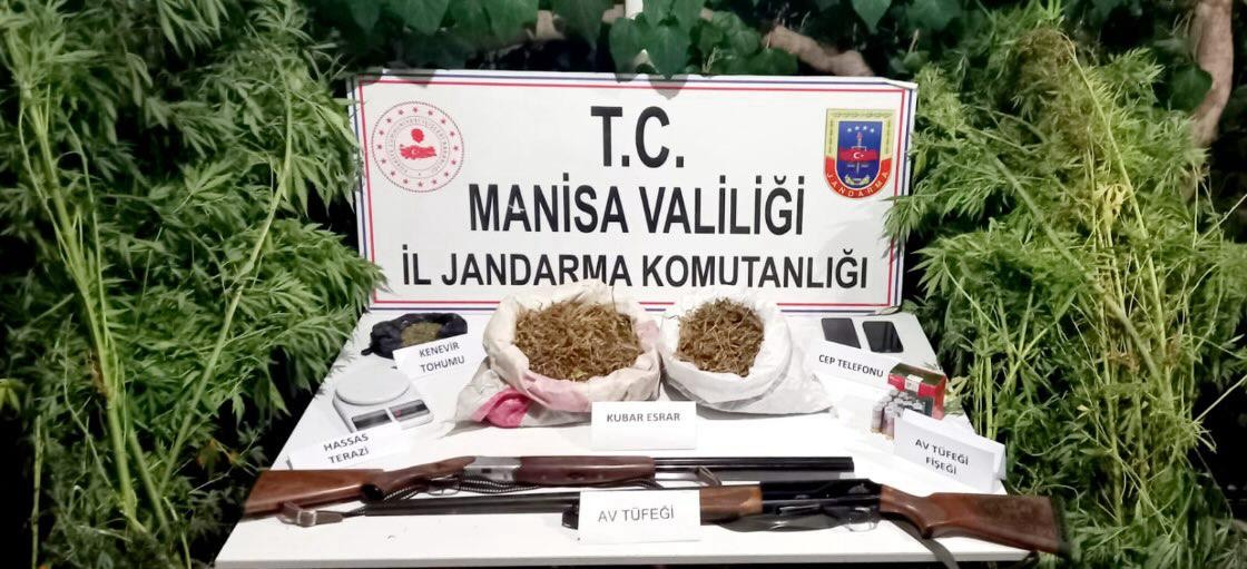 Jandarma Uyuşturucu Tacirlerine Geçit Vermiyor