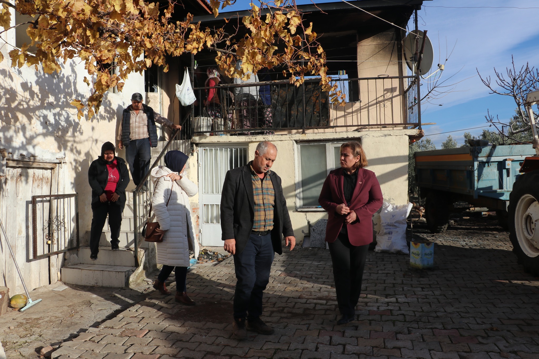 Gündüz’den Evi Yanan Aileye Geçmiş Olsun Ziyareti