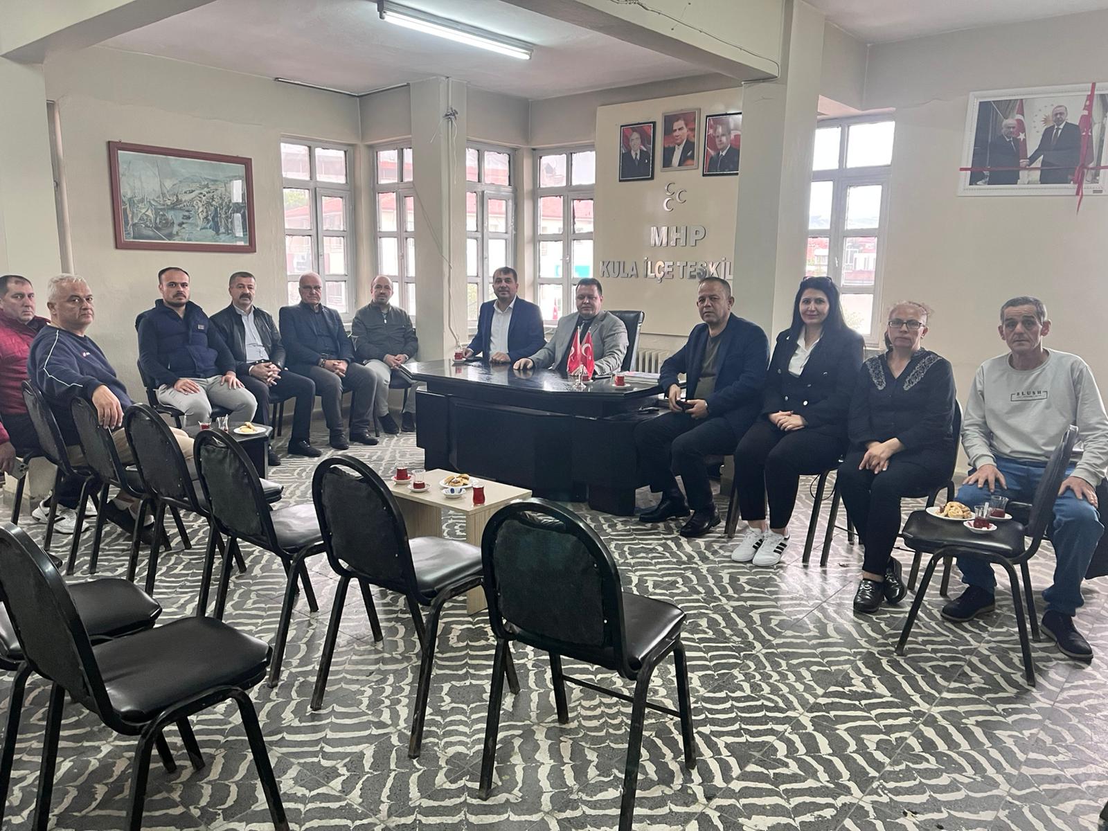 MHP İl Başkanı Tosuner’den Kula Esnafına Destek