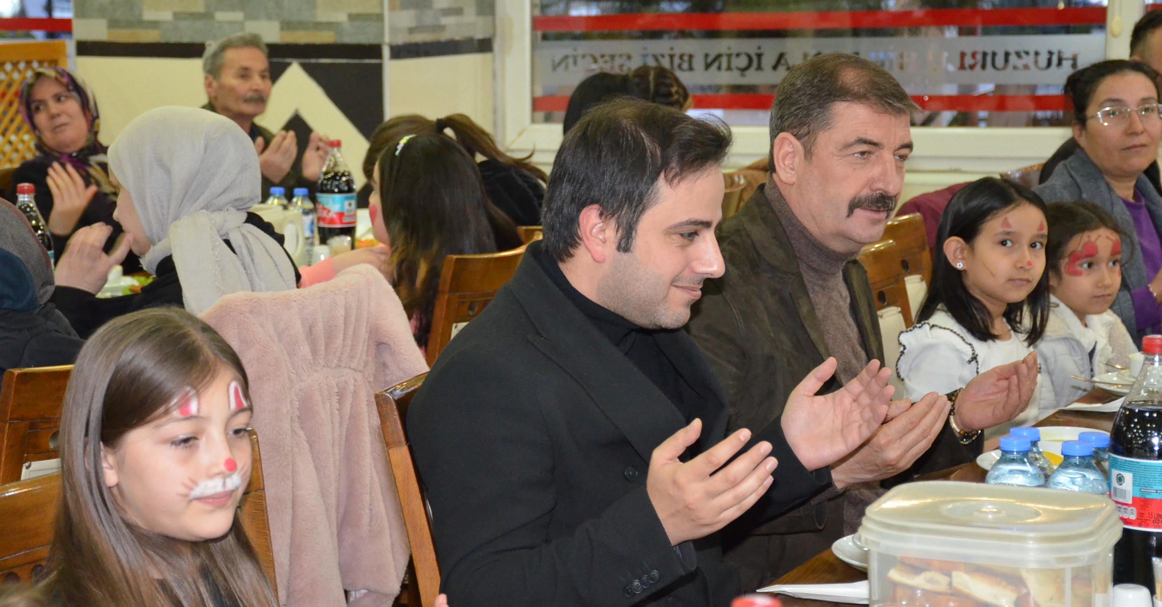 KULA’DA İFTAR SOFRASINDA GÖNÜL KÖPRÜLERİ KURULDU