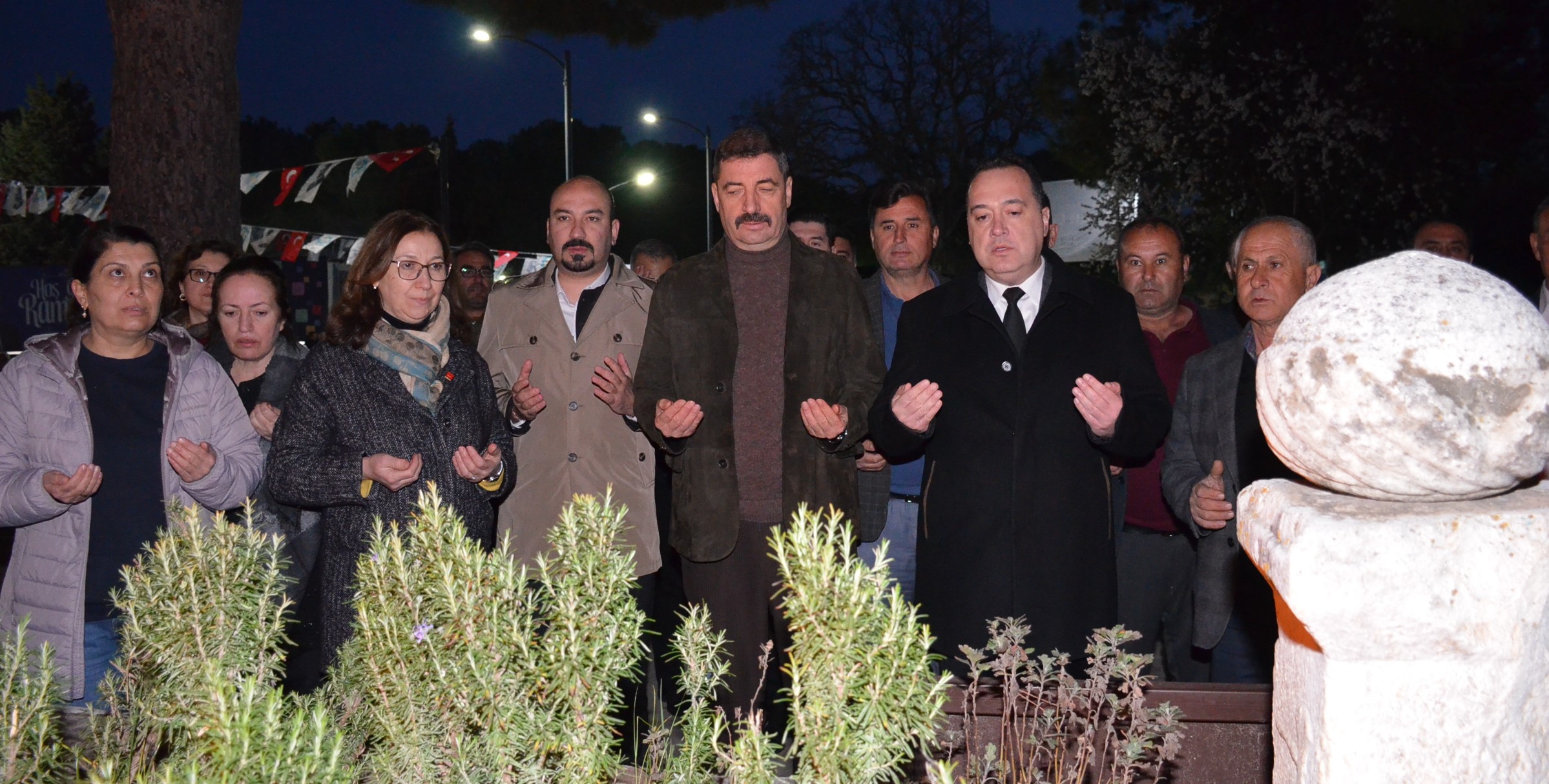 YUNUS EMRE’NİN HUZURUNDA İFTARDA BULUŞULDU