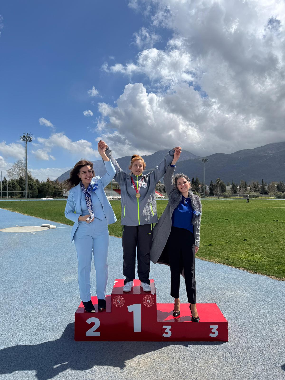 KULA’NIN ÖZEL SPORCULARINDAN MANİSA’DA BÜYÜK BAŞARI