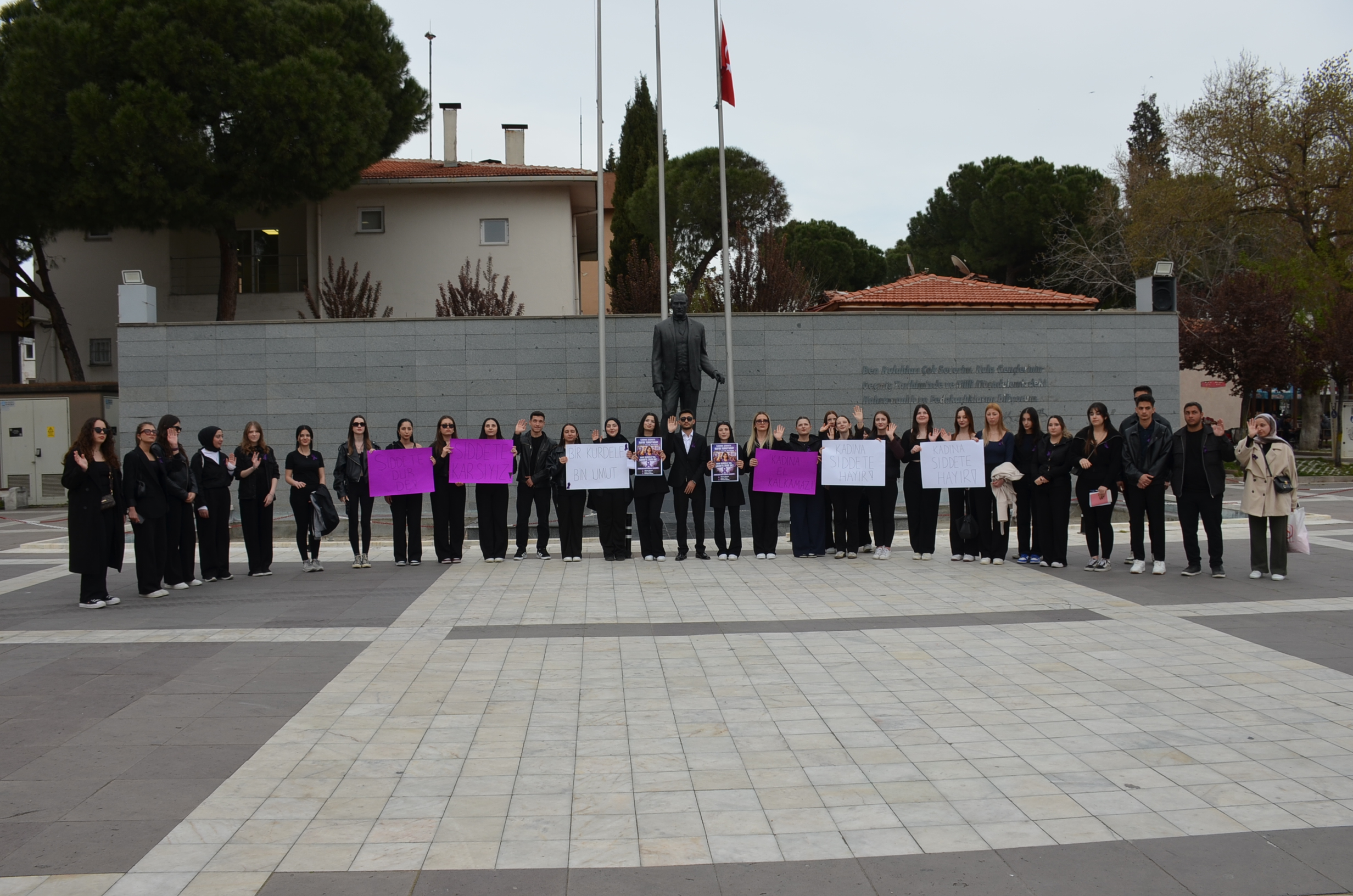 KULA MESLEK YÜKSEK OKULUNDAN SOSYAL SORUMLULUKUK PUROJESİ