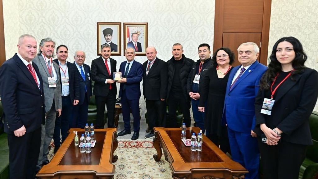 TÜRKİYE GAZETECİLER FEDERASYONU VALİ ERDİNÇİ ZİYARETETİ