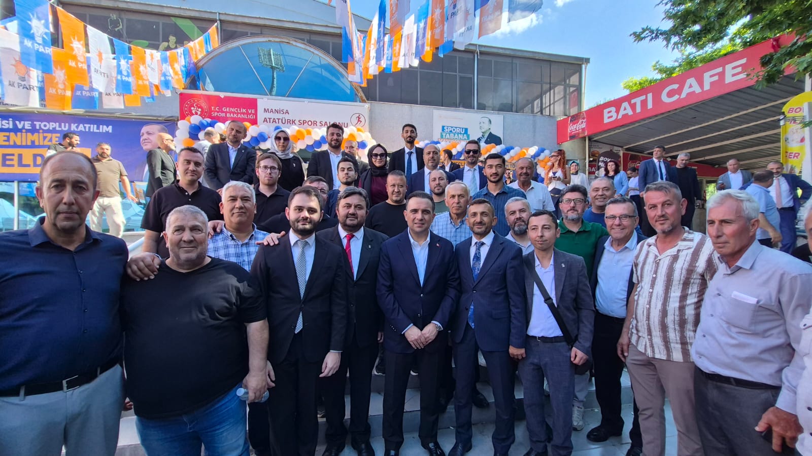 “KULA, MANİSA’DAKİ BÜYÜK COŞKUYA DAMGA VURDU”