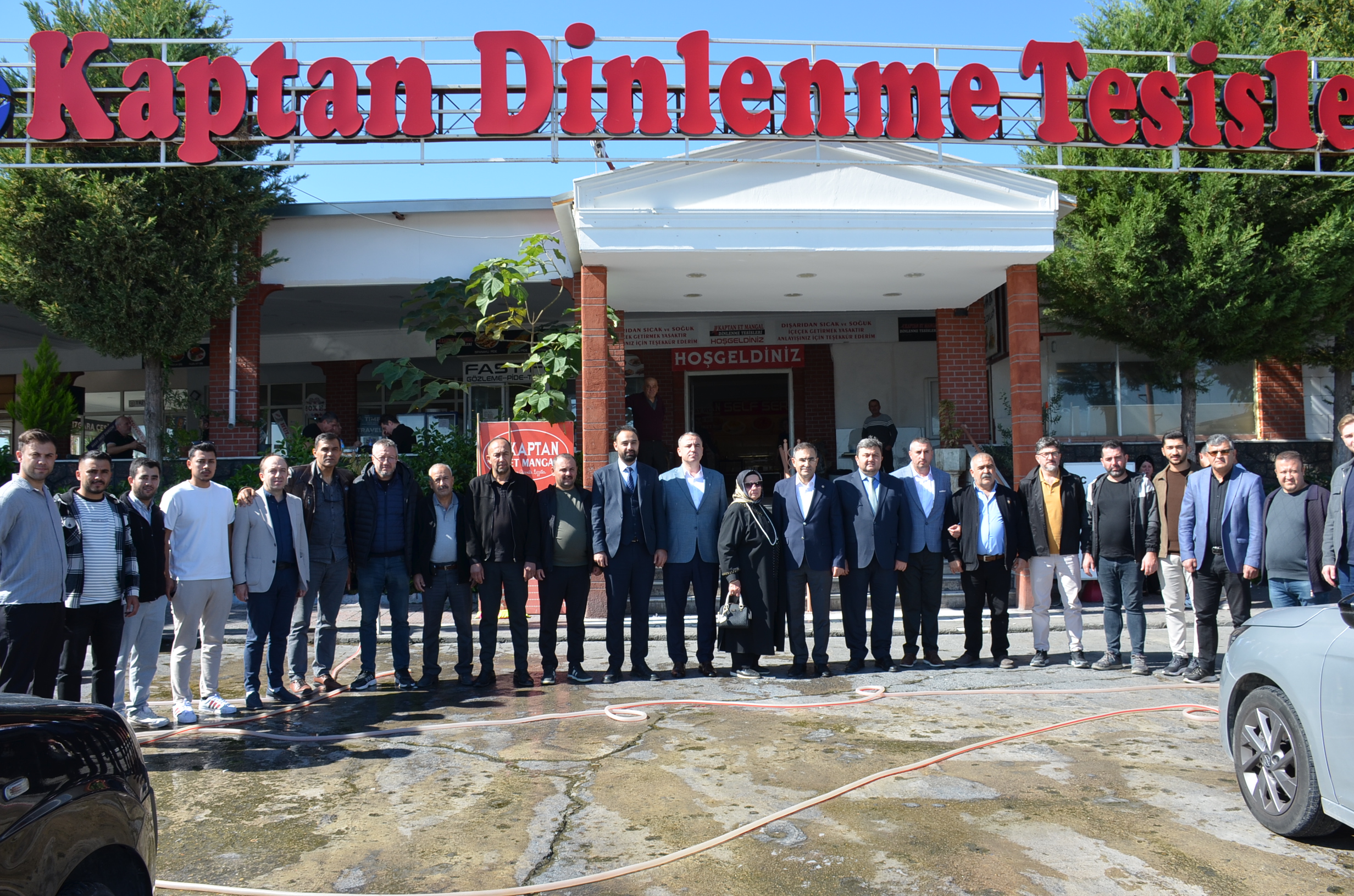 SAHADA ESNAF VE VATANDAŞLA BULUŞTU